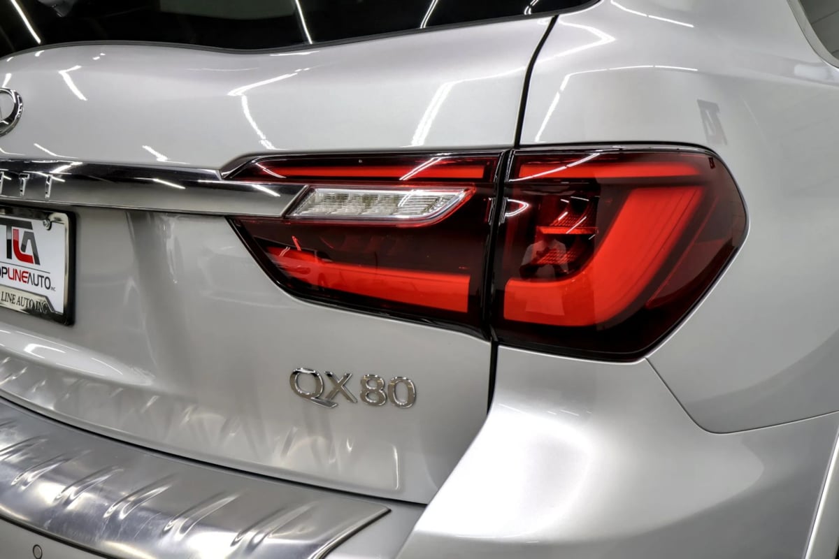 Photo 43 of this INFINITI QX80