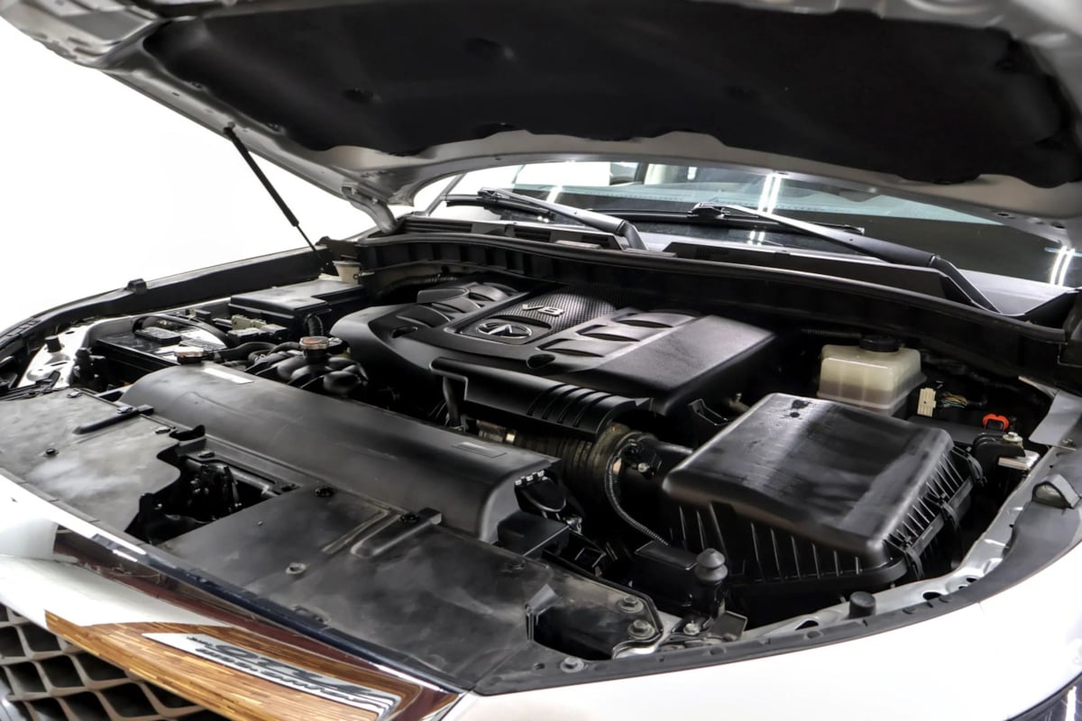 Photo 46 of this INFINITI QX80