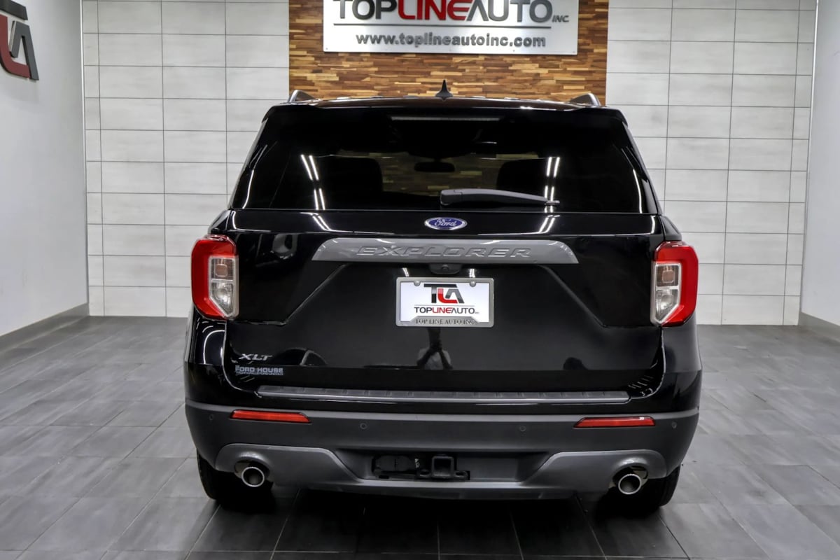Photo 8 of this Ford Explorer