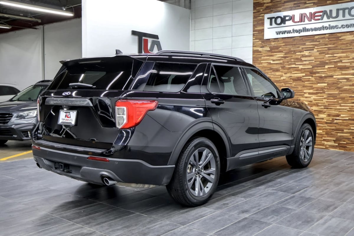 Photo 9 of this Ford Explorer