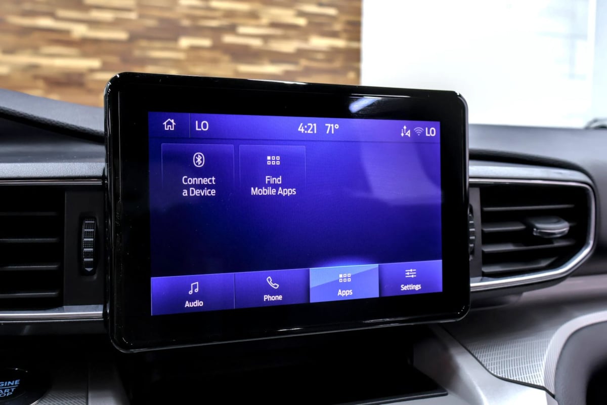 Photo 23 of this Ford Explorer