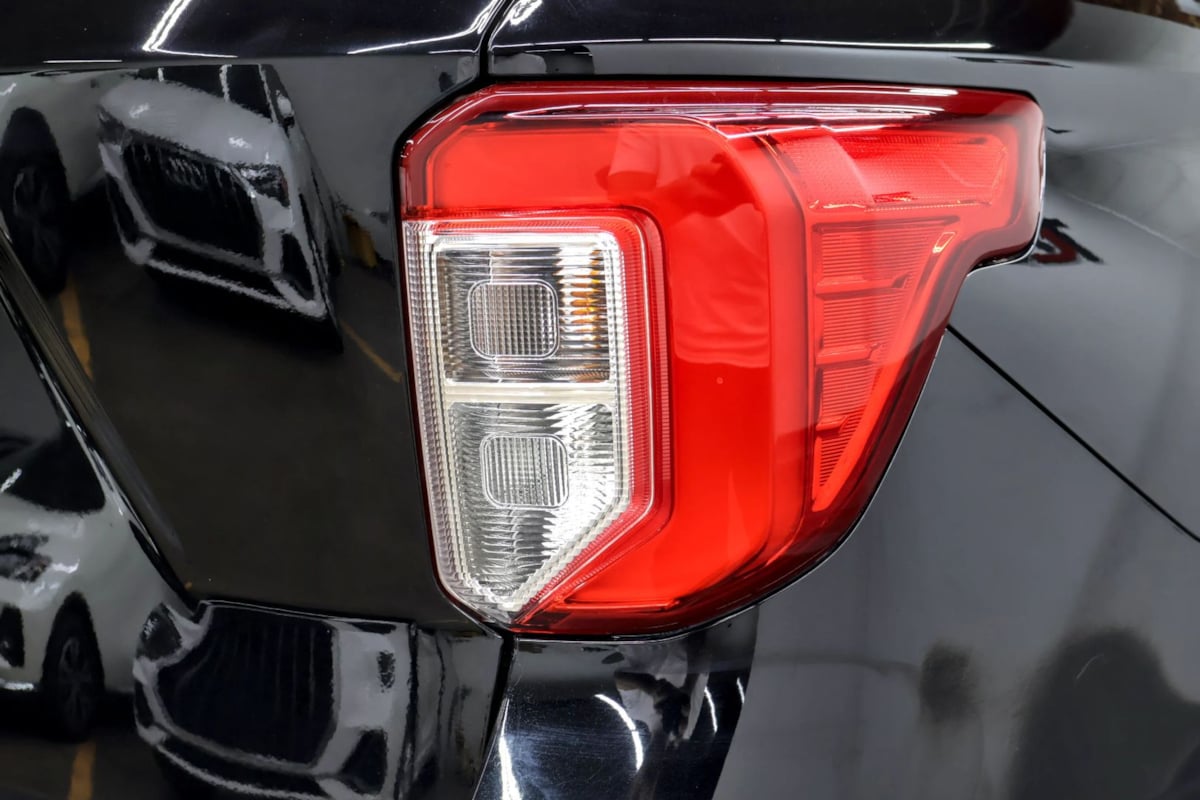 Photo 43 of this Ford Explorer