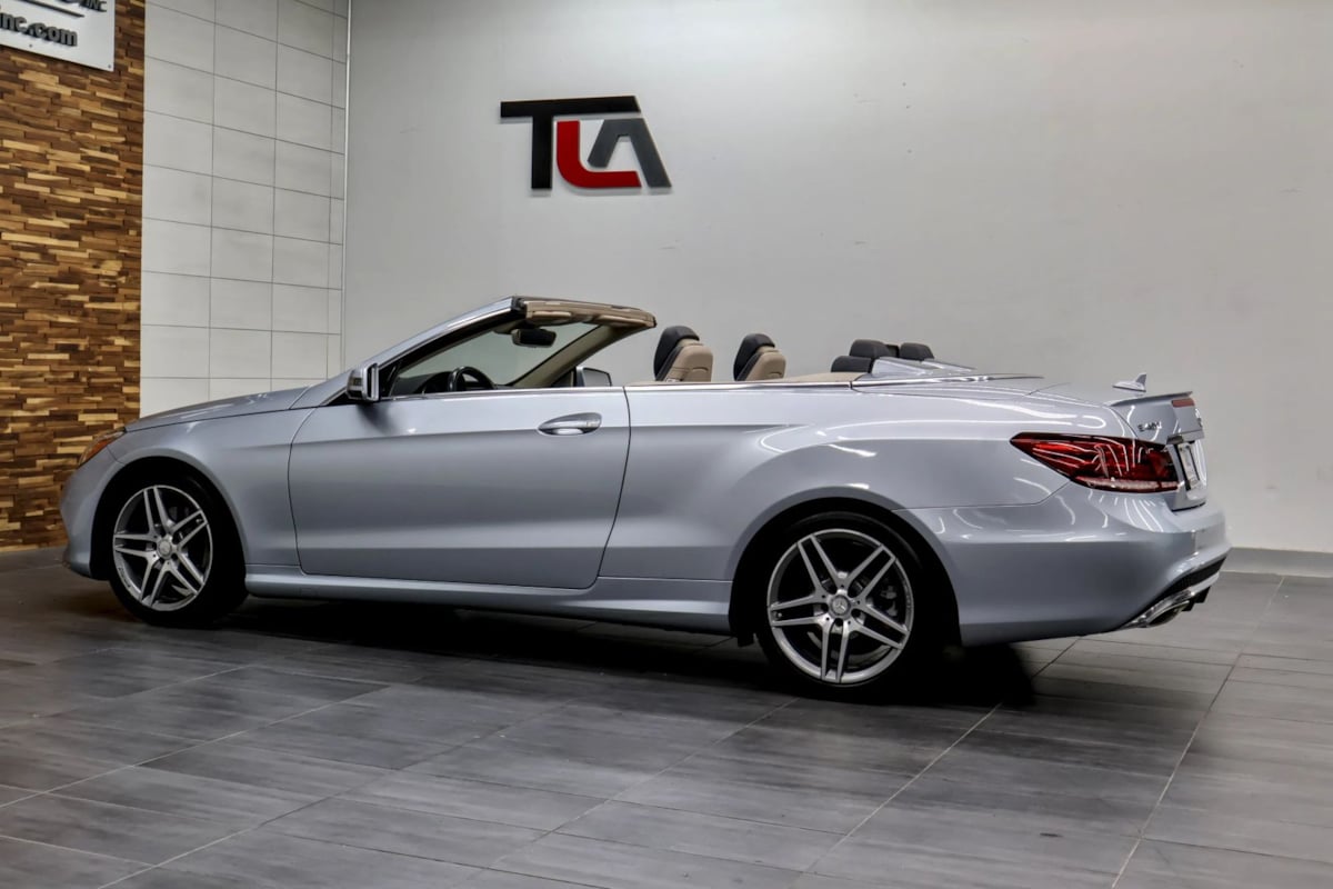 Photo 6 of this Mercedes-Benz E 400