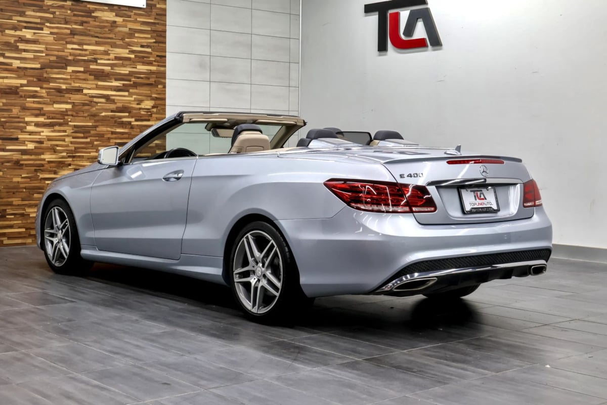 Photo 7 of this Mercedes-Benz E 400