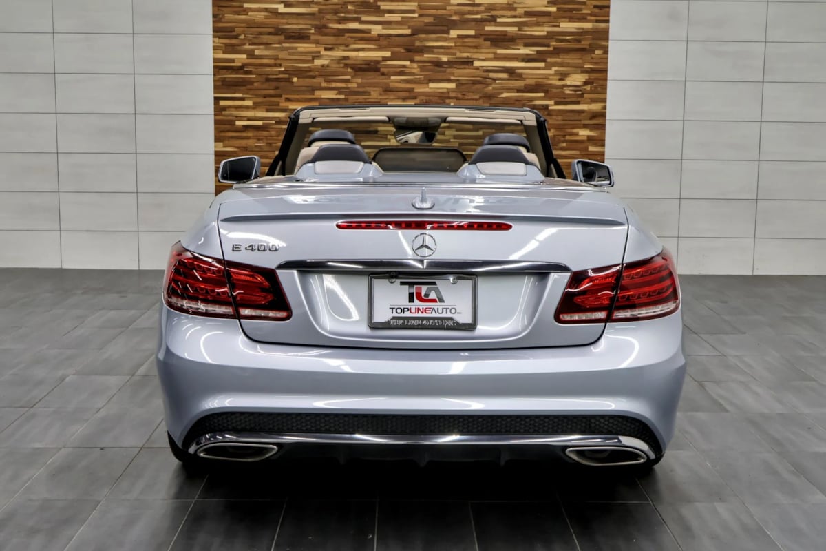Photo 8 of this Mercedes-Benz E 400