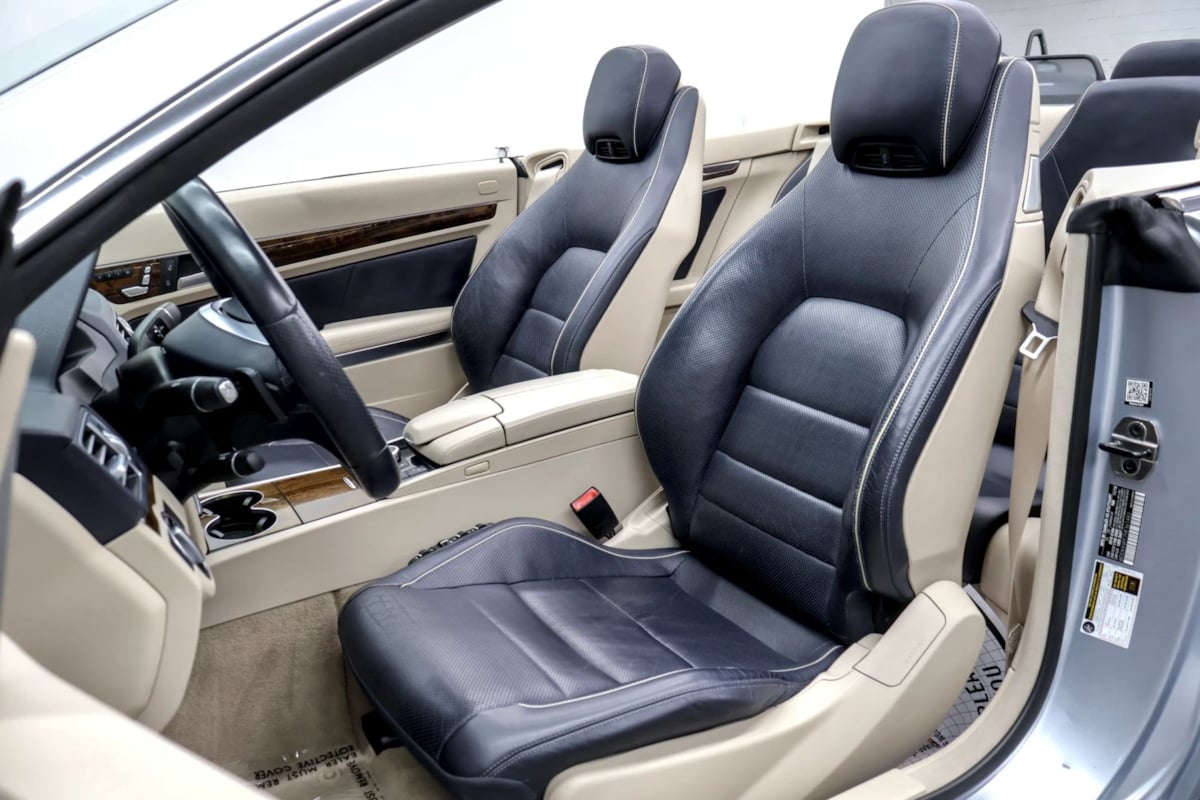 Photo 29 of this Mercedes-Benz E 400