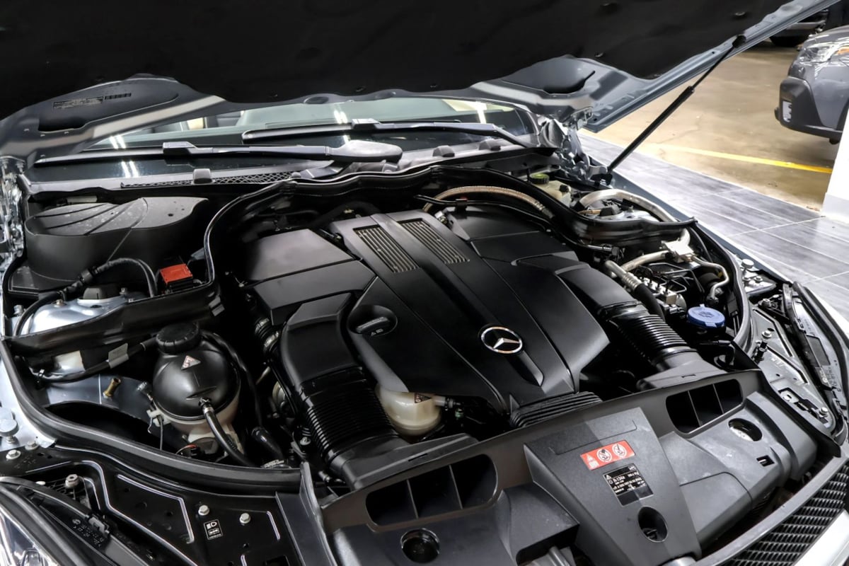 Photo 42 of this Mercedes-Benz E 400