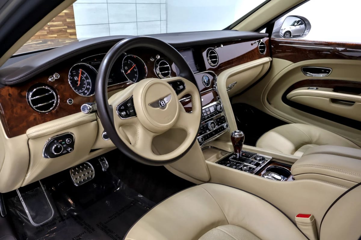 Photo 10 of this Bentley Mulsanne