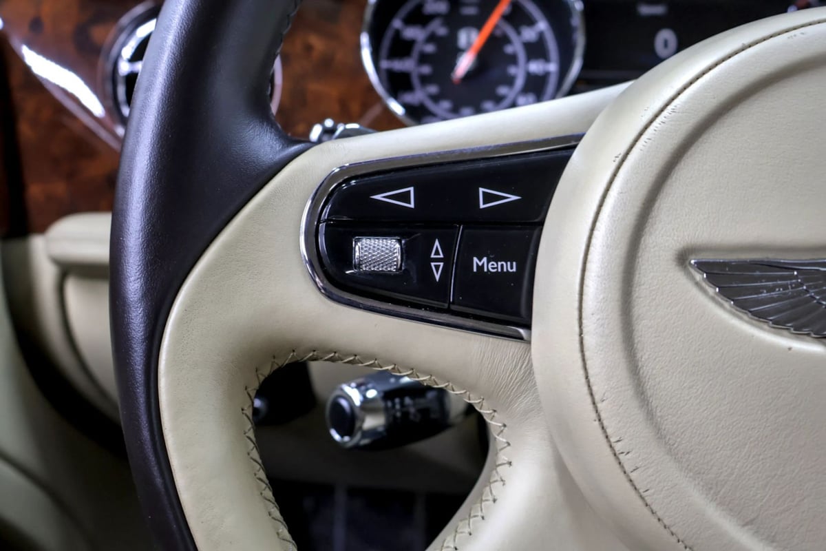 Photo 14 of this Bentley Mulsanne