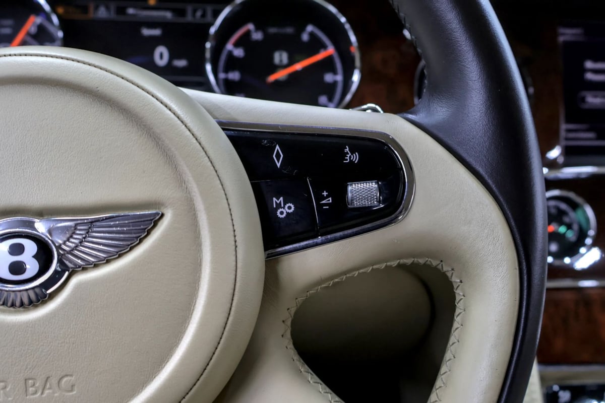 Photo 15 of this Bentley Mulsanne