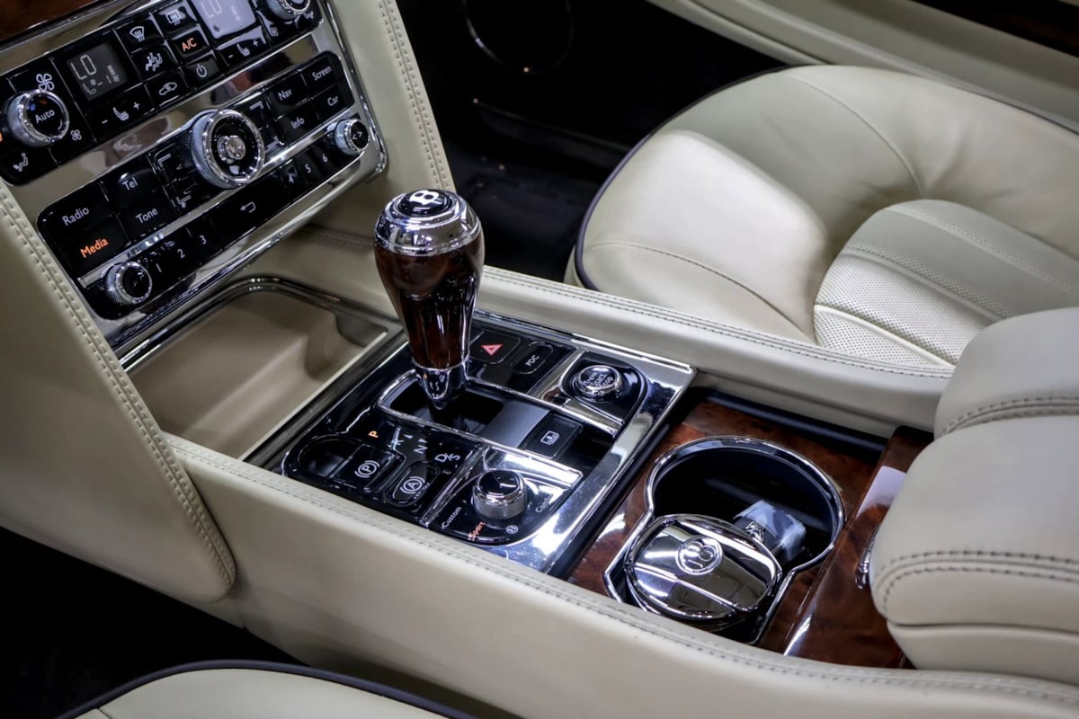 Photo 17 of this Bentley Mulsanne