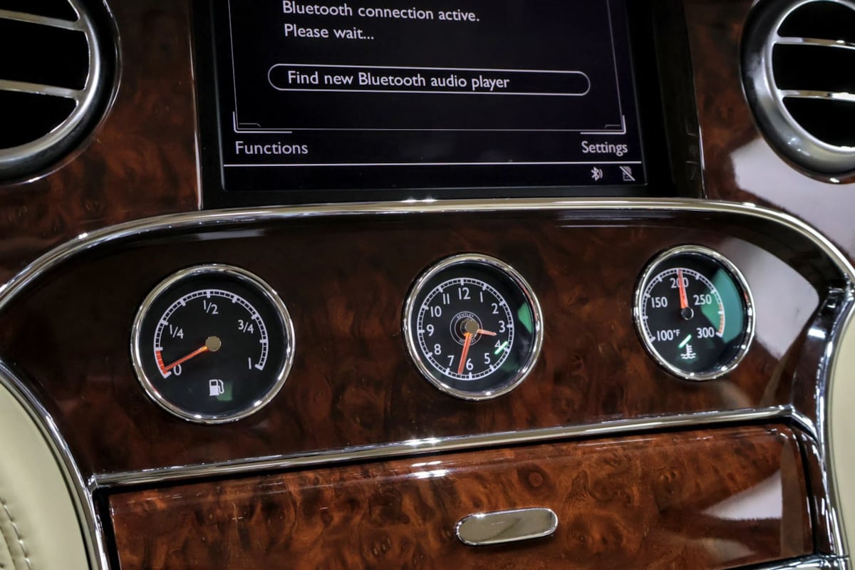 Photo 21 of this Bentley Mulsanne