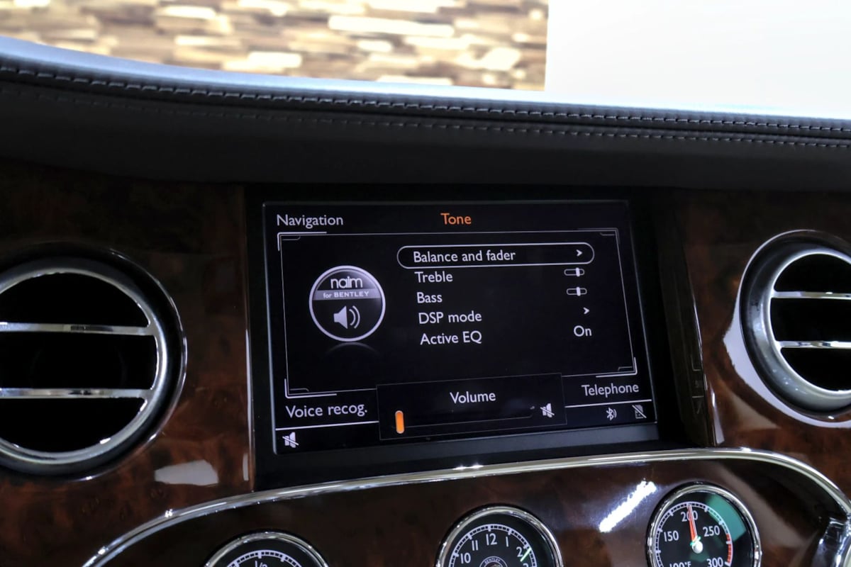 Photo 25 of this Bentley Mulsanne