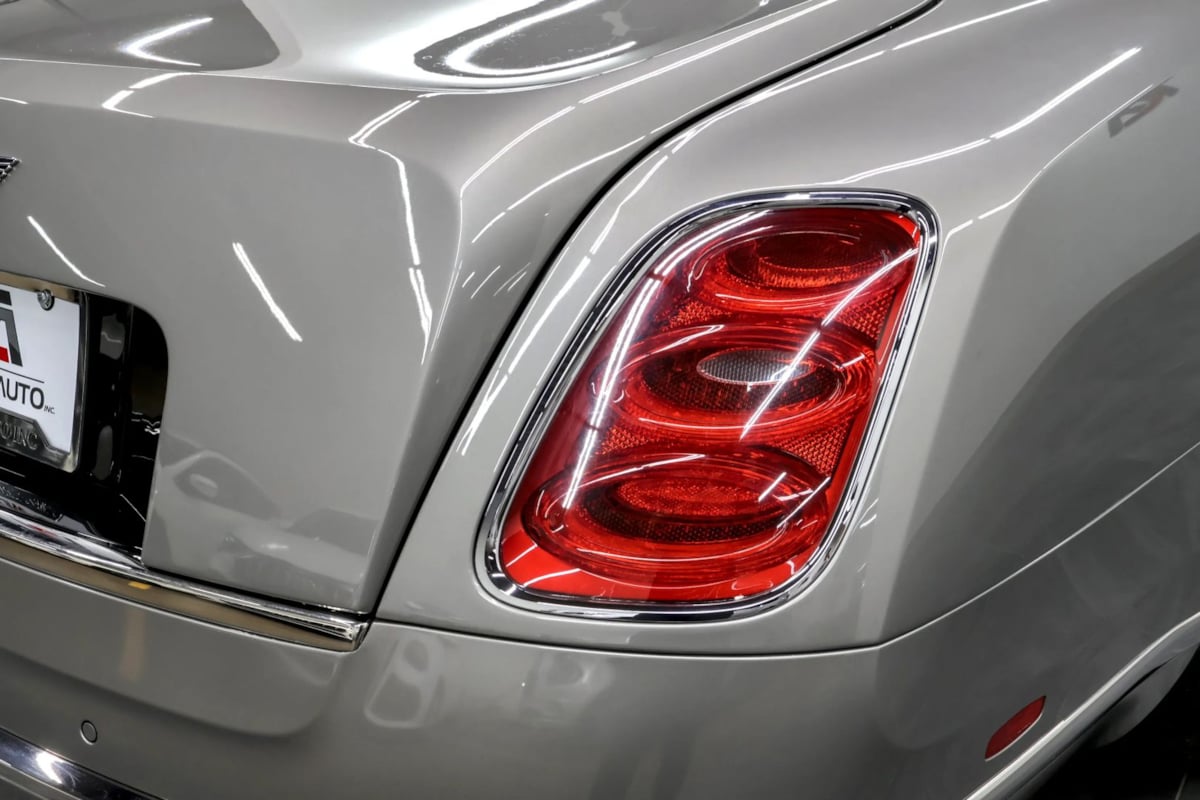 Photo 43 of this Bentley Mulsanne