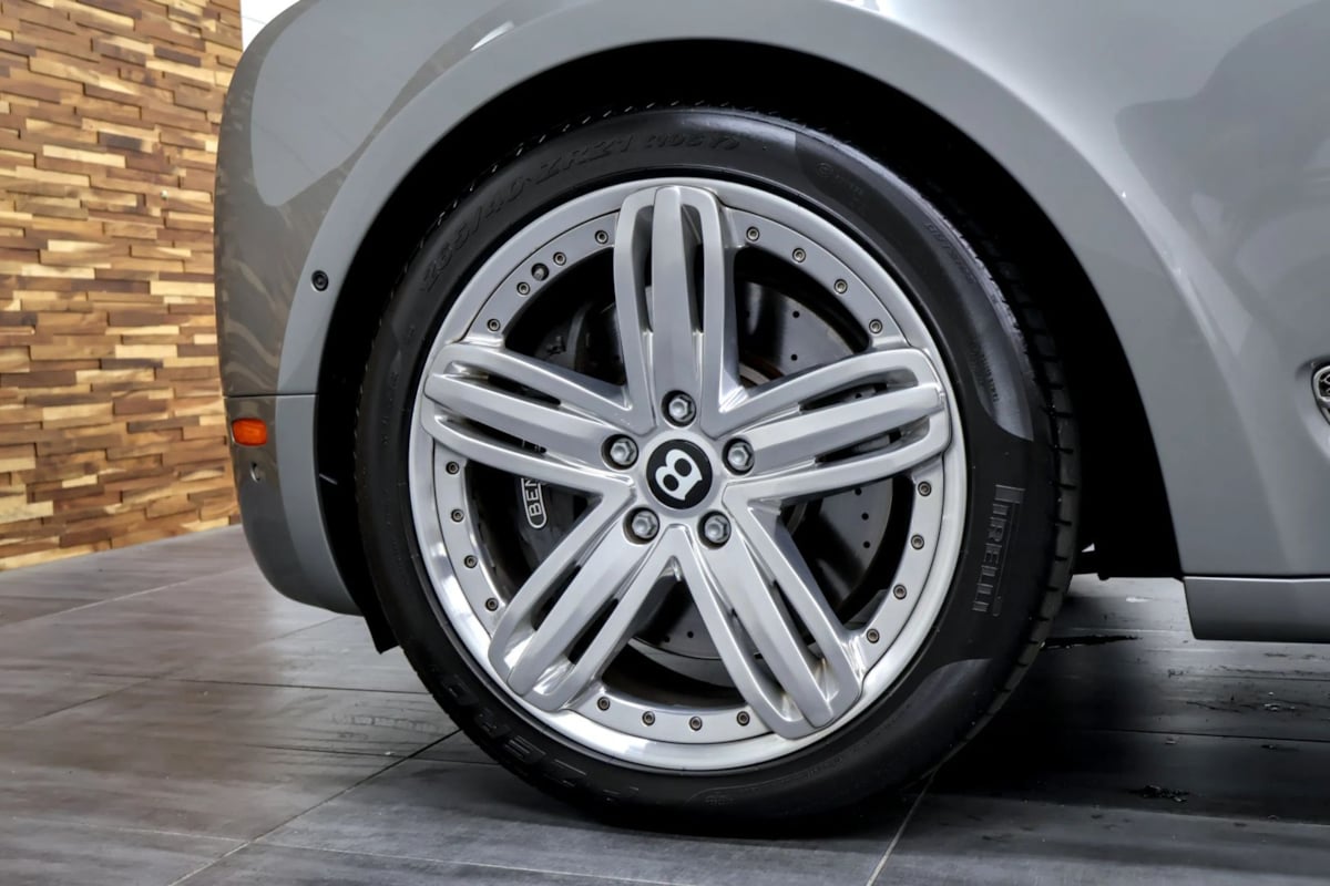 Photo 44 of this Bentley Mulsanne