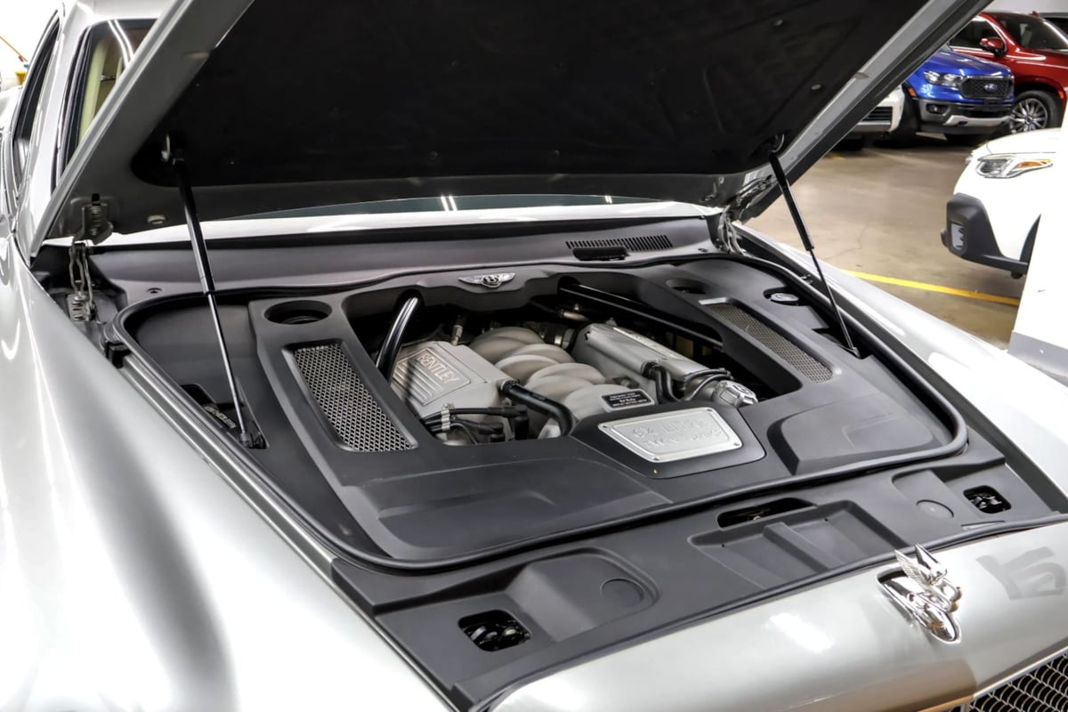 Photo 45 of this Bentley Mulsanne