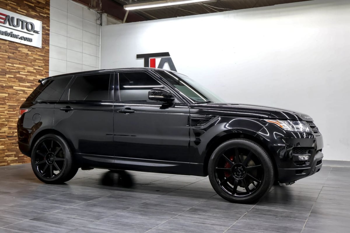 Photo 5 of this Land Rover Range Rover Sport