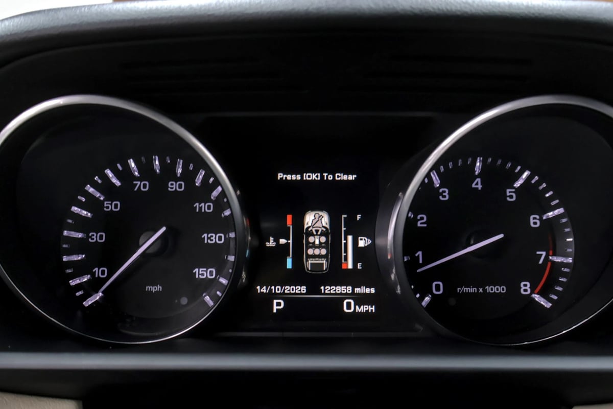 Photo 16 of this Land Rover Range Rover Sport