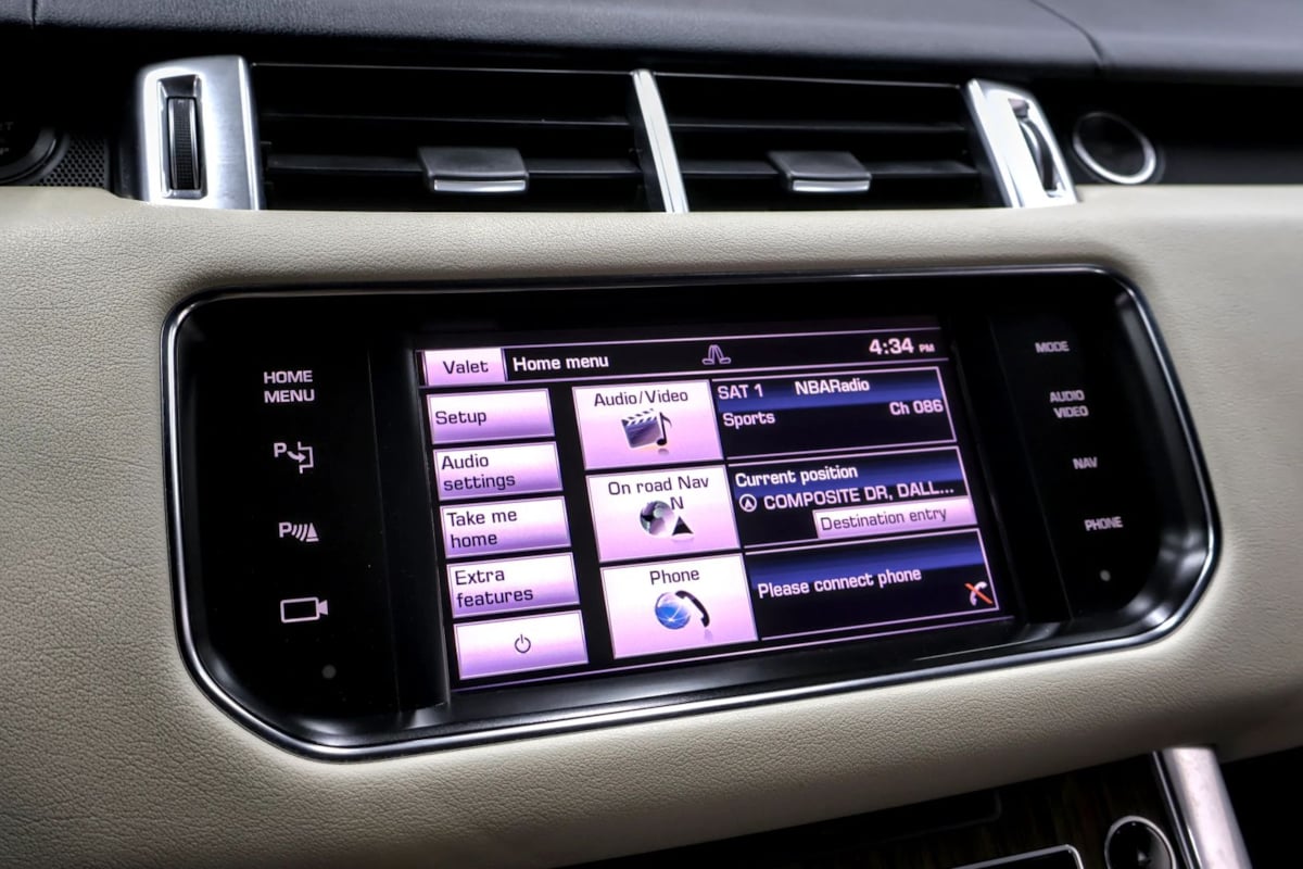 Photo 20 of this Land Rover Range Rover Sport