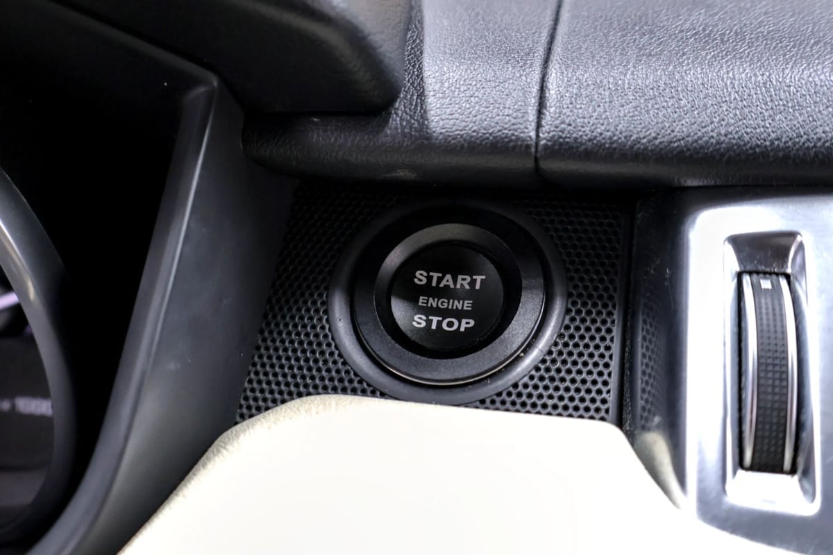 Photo 23 of this Land Rover Range Rover Sport