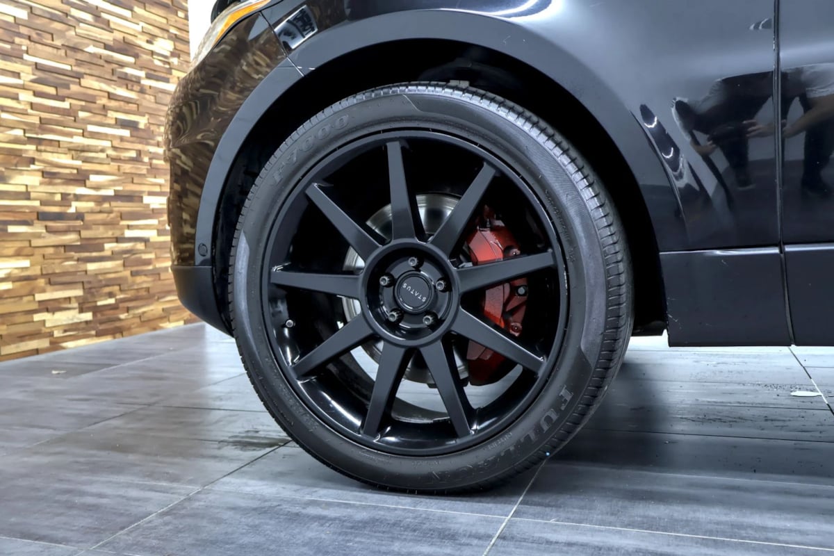 Photo 41 of this Land Rover Range Rover Sport