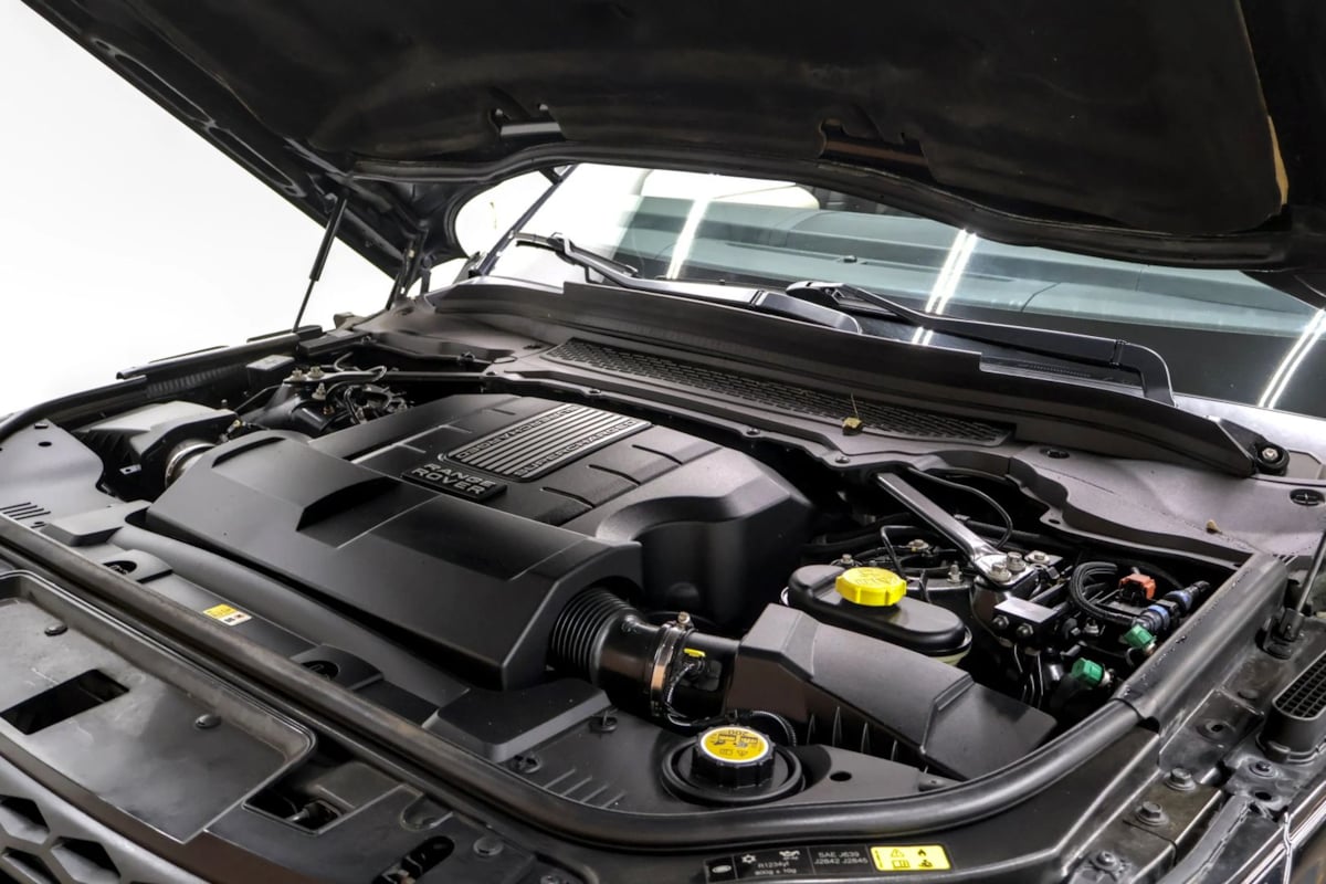 Photo 43 of this Land Rover Range Rover Sport