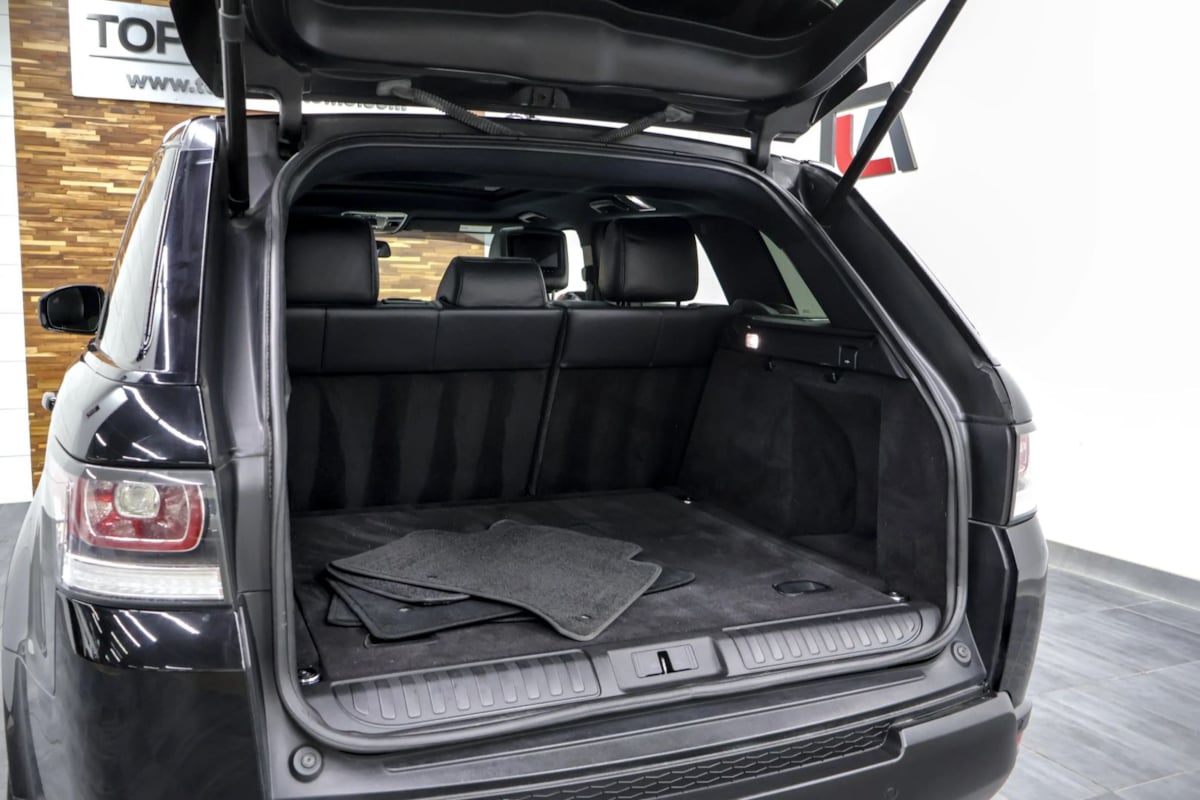 Photo 44 of this Land Rover Range Rover Sport