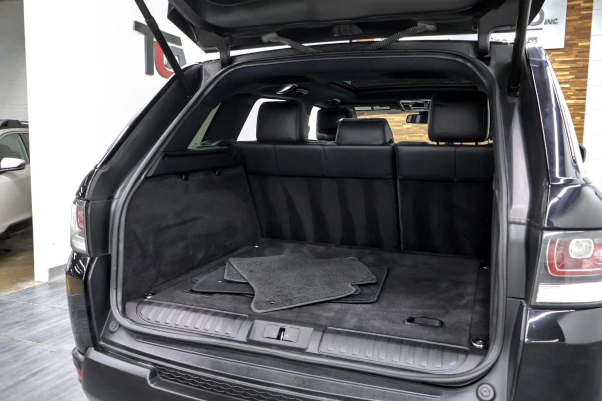 Photo 45 of this Land Rover Range Rover Sport