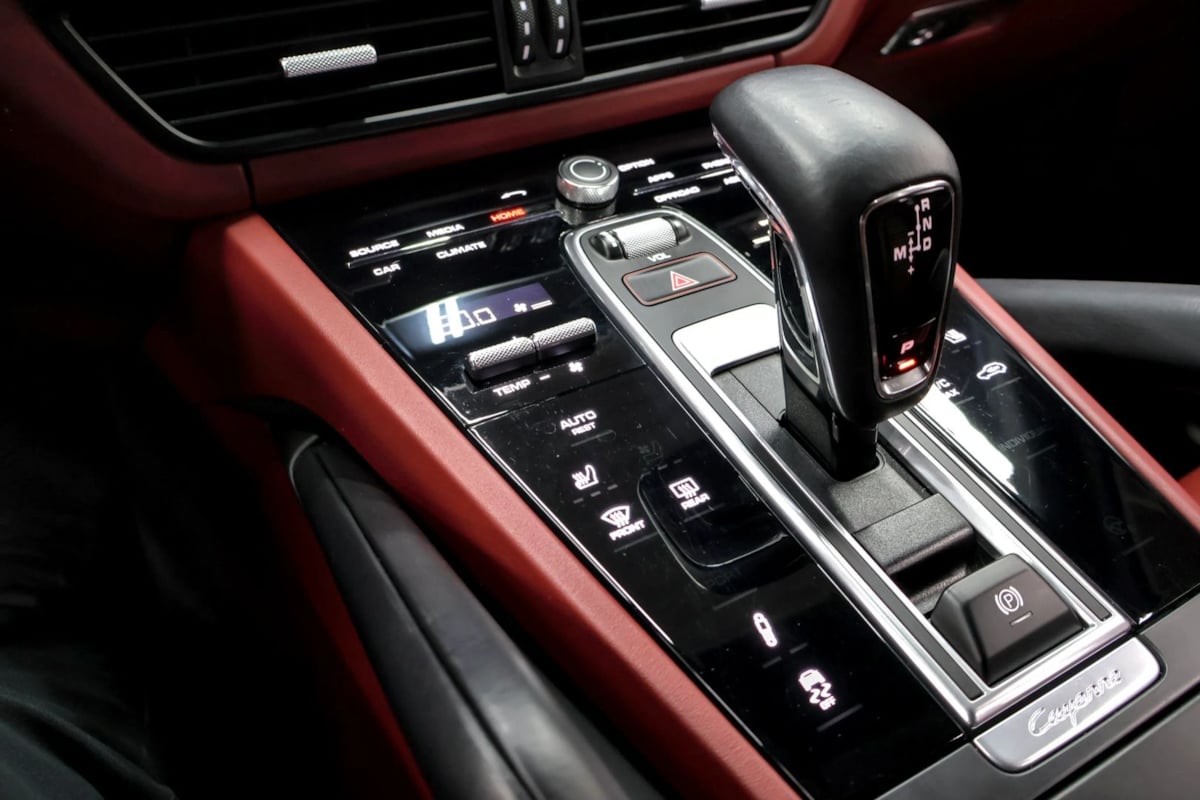 Photo 18 of this Porsche Cayenne