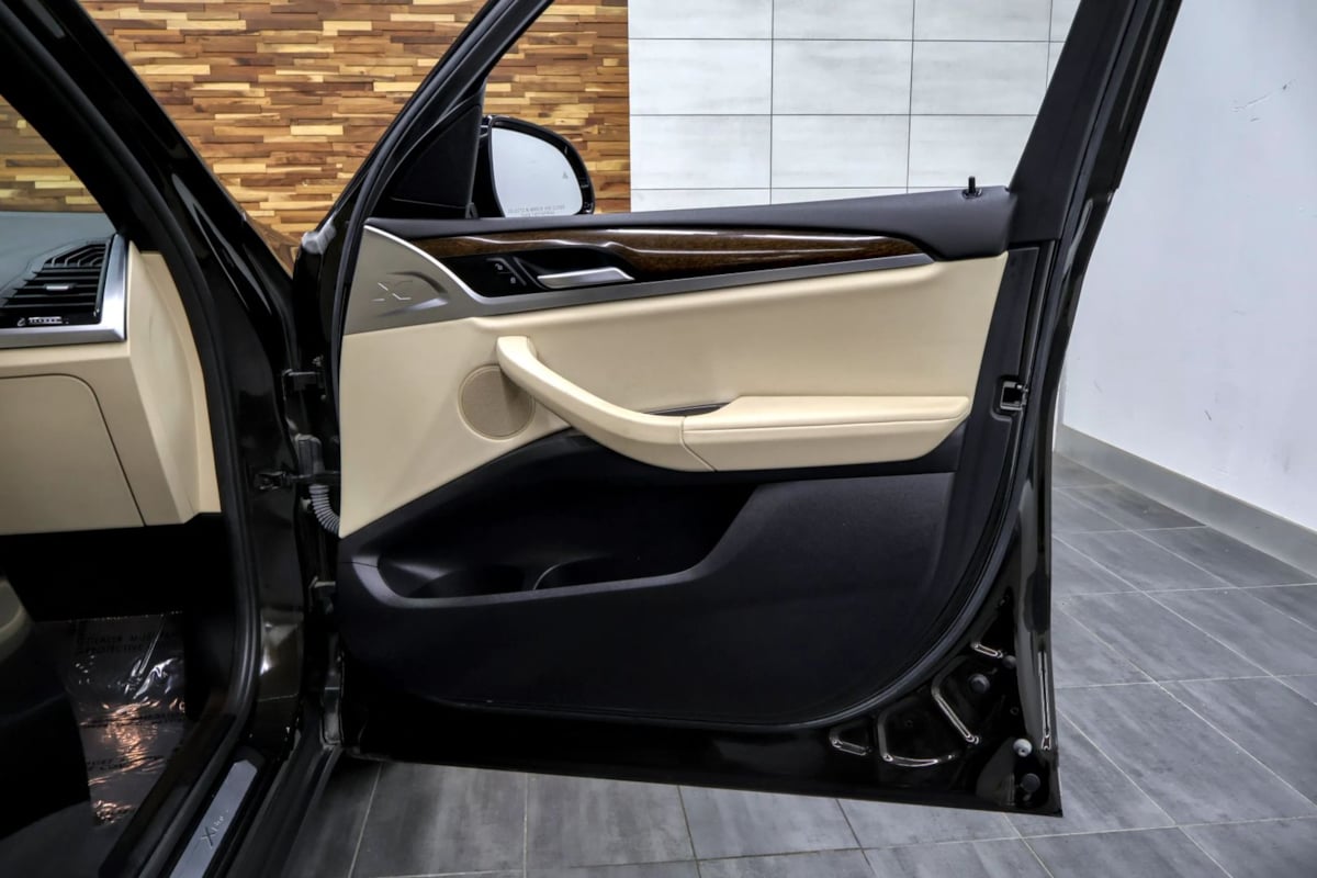Photo 37 of this BMW X3