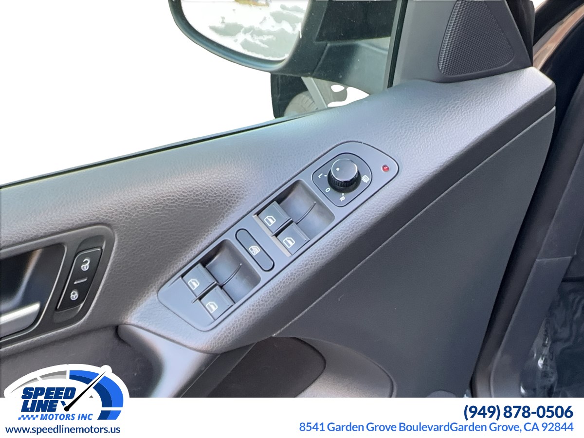 2011 Volkswagen Tiguan S - Photo 12