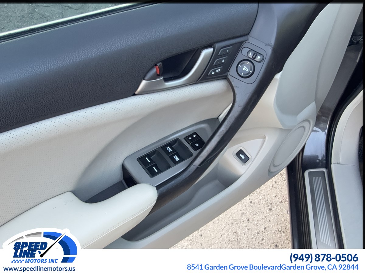 2010 Acura TSX Technology photo 9