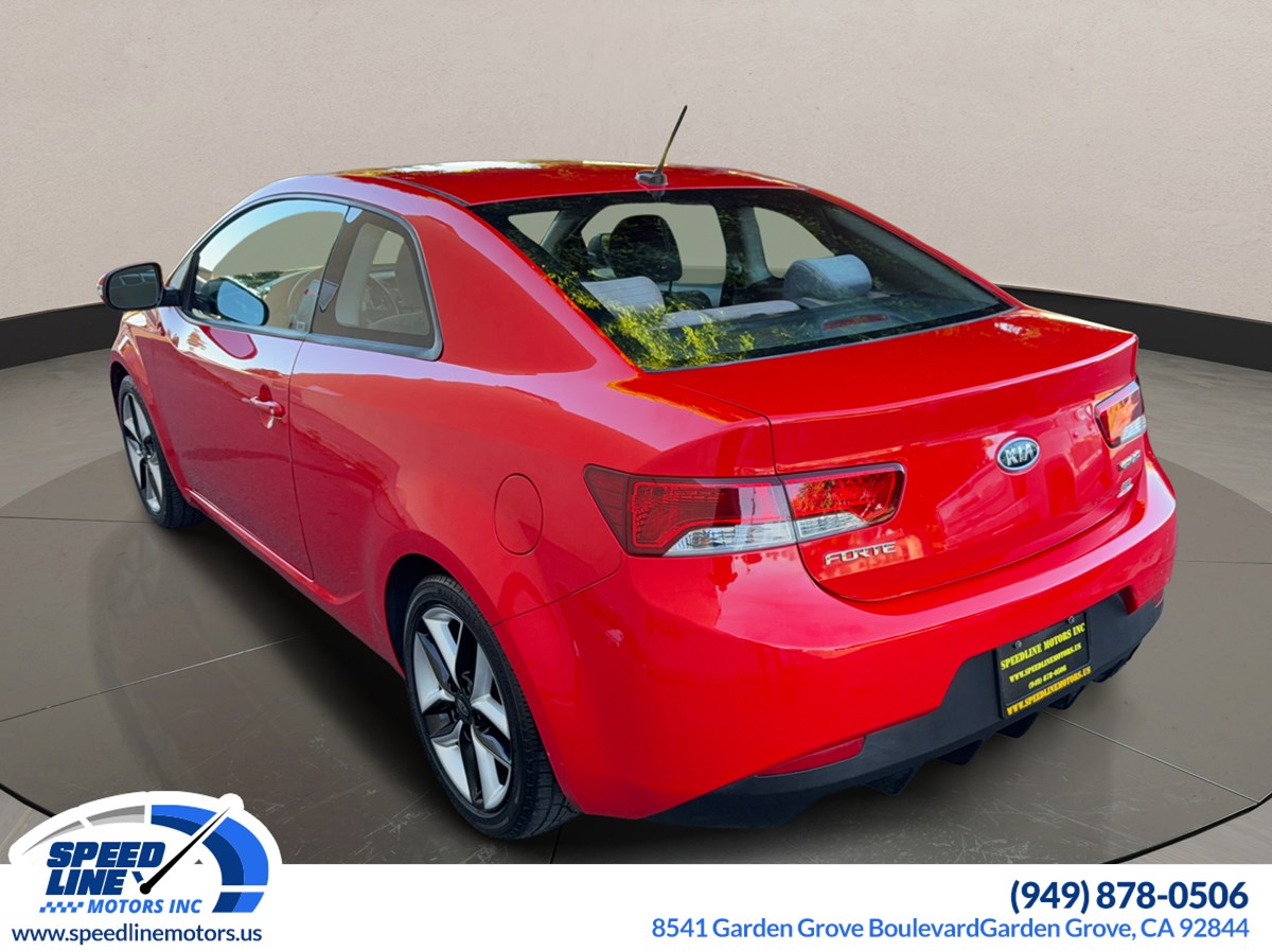 2010 Kia Forte Koup SX photo 4
