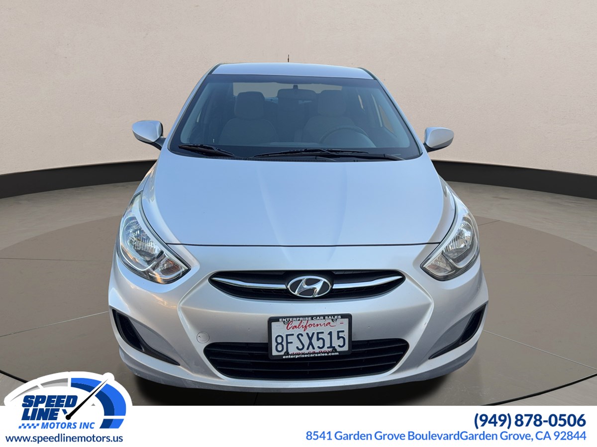 2017 Hyundai Accent SE photo 2