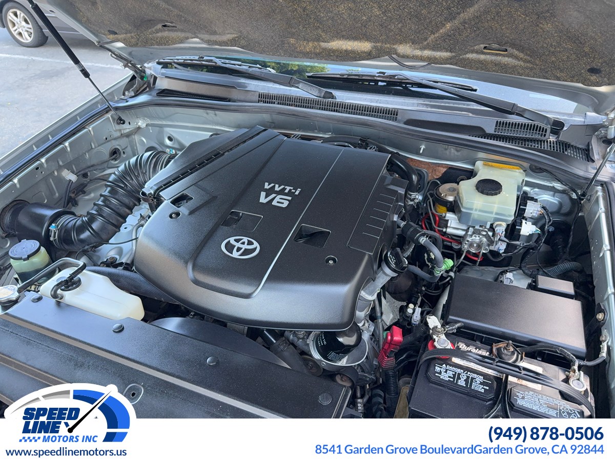2004 Toyota 4Runner SR5 photo 20
