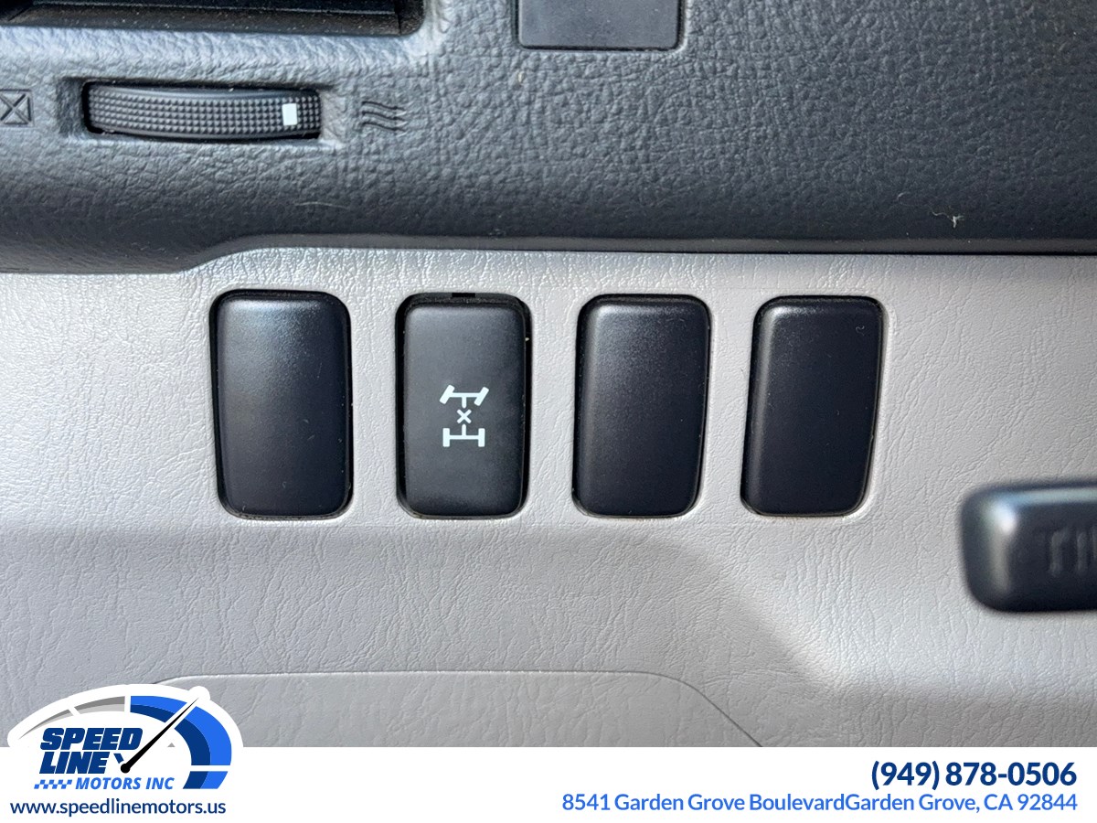 2004 Toyota 4Runner SR5 photo 19