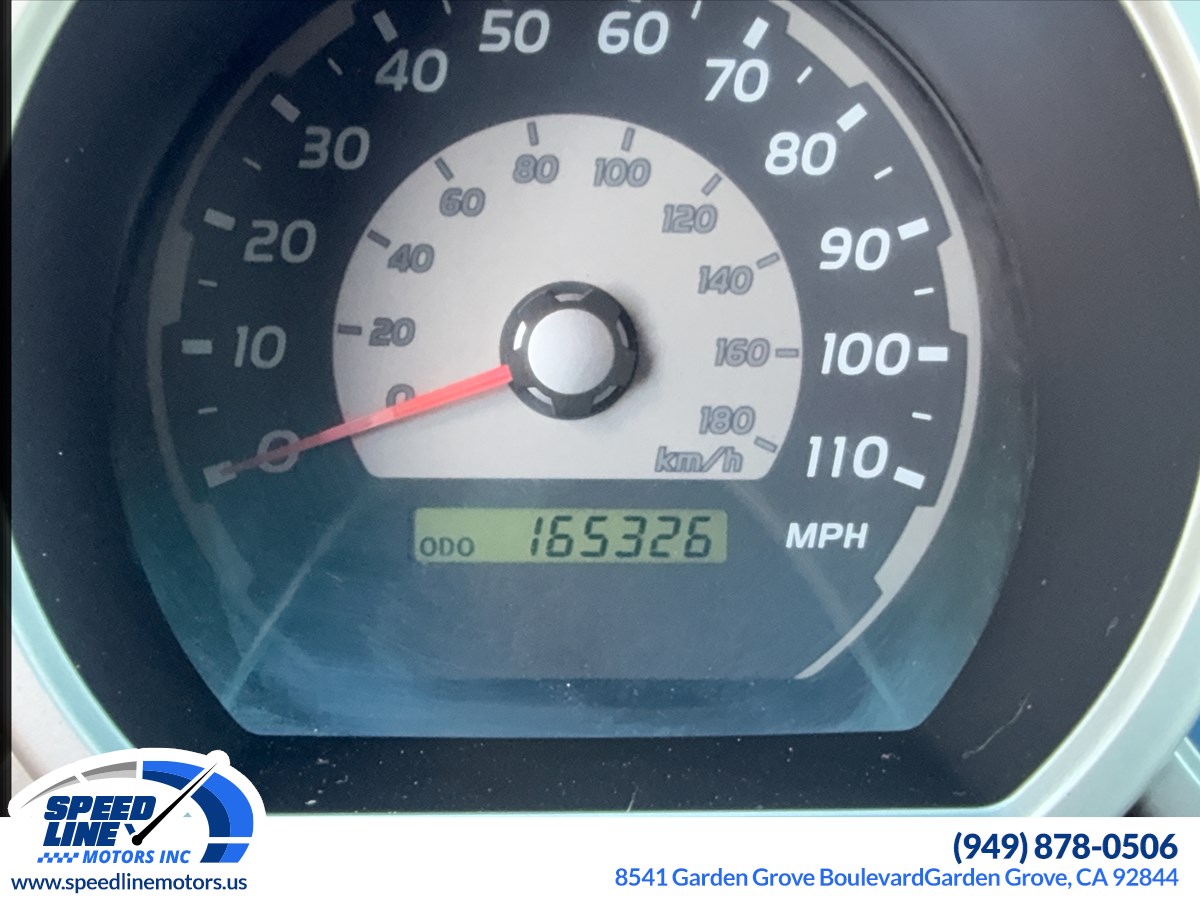 2004 Toyota 4Runner SR5 photo 16