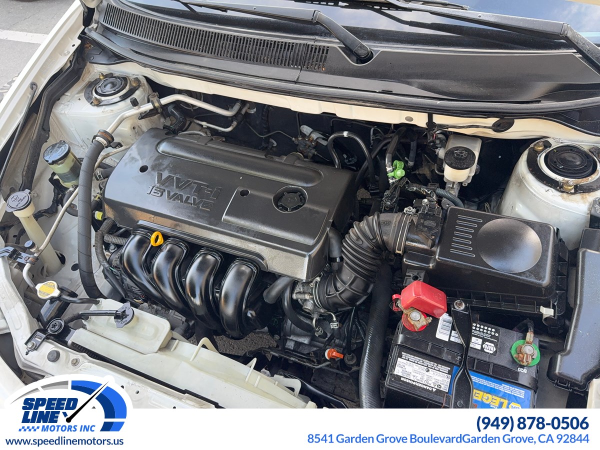2005 Pontiac Vibe Base photo 14