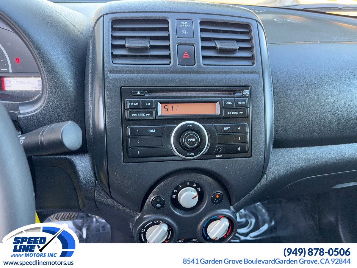 2014 Nissan Versa 1.6 Plus photo 12