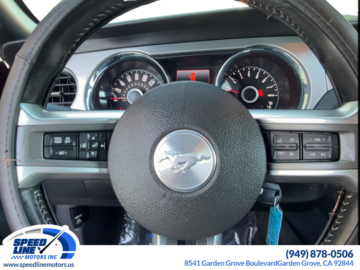 2014 Ford Mustang V6 Premium photo 15