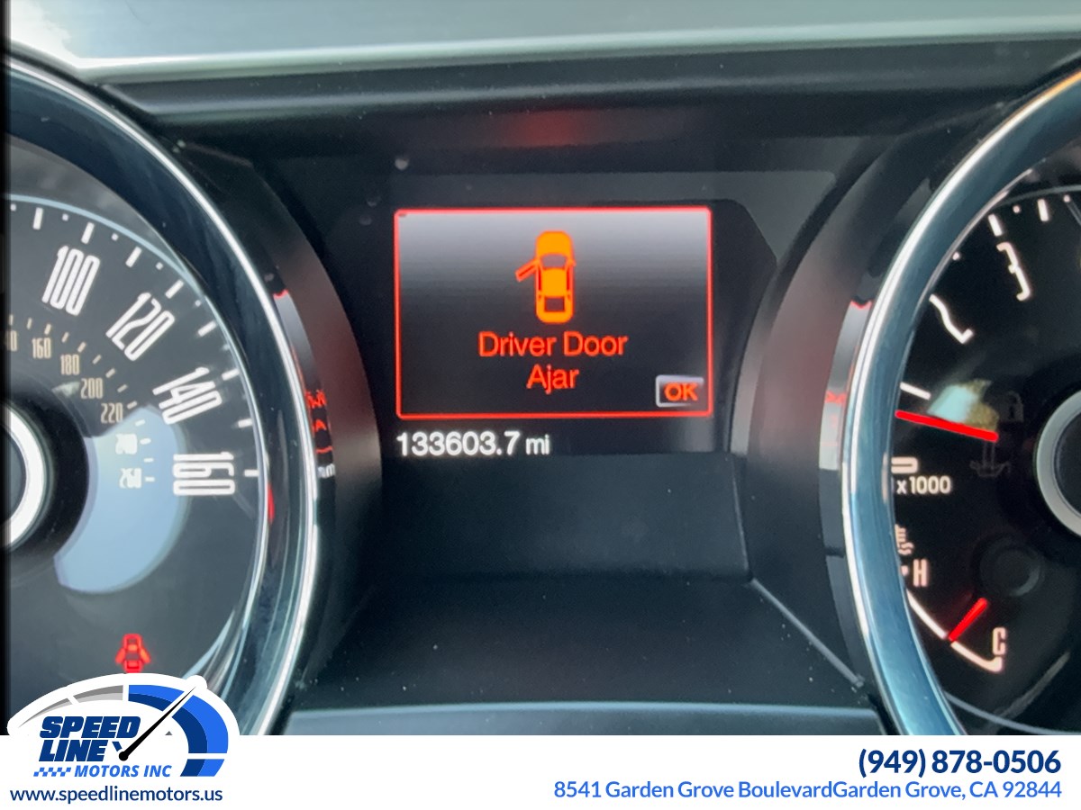 2014 Ford Mustang V6 Premium photo 14