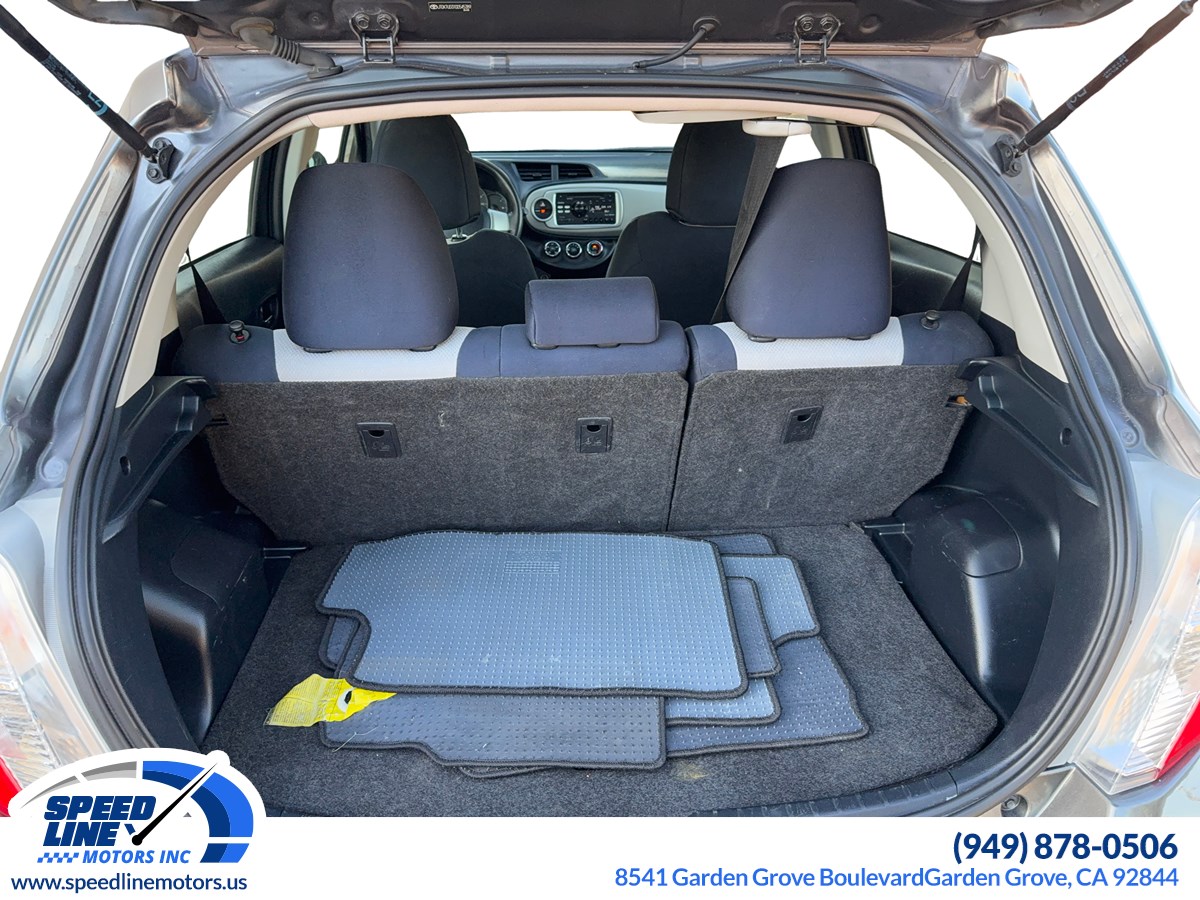 2013 Toyota Yaris LE photo 8