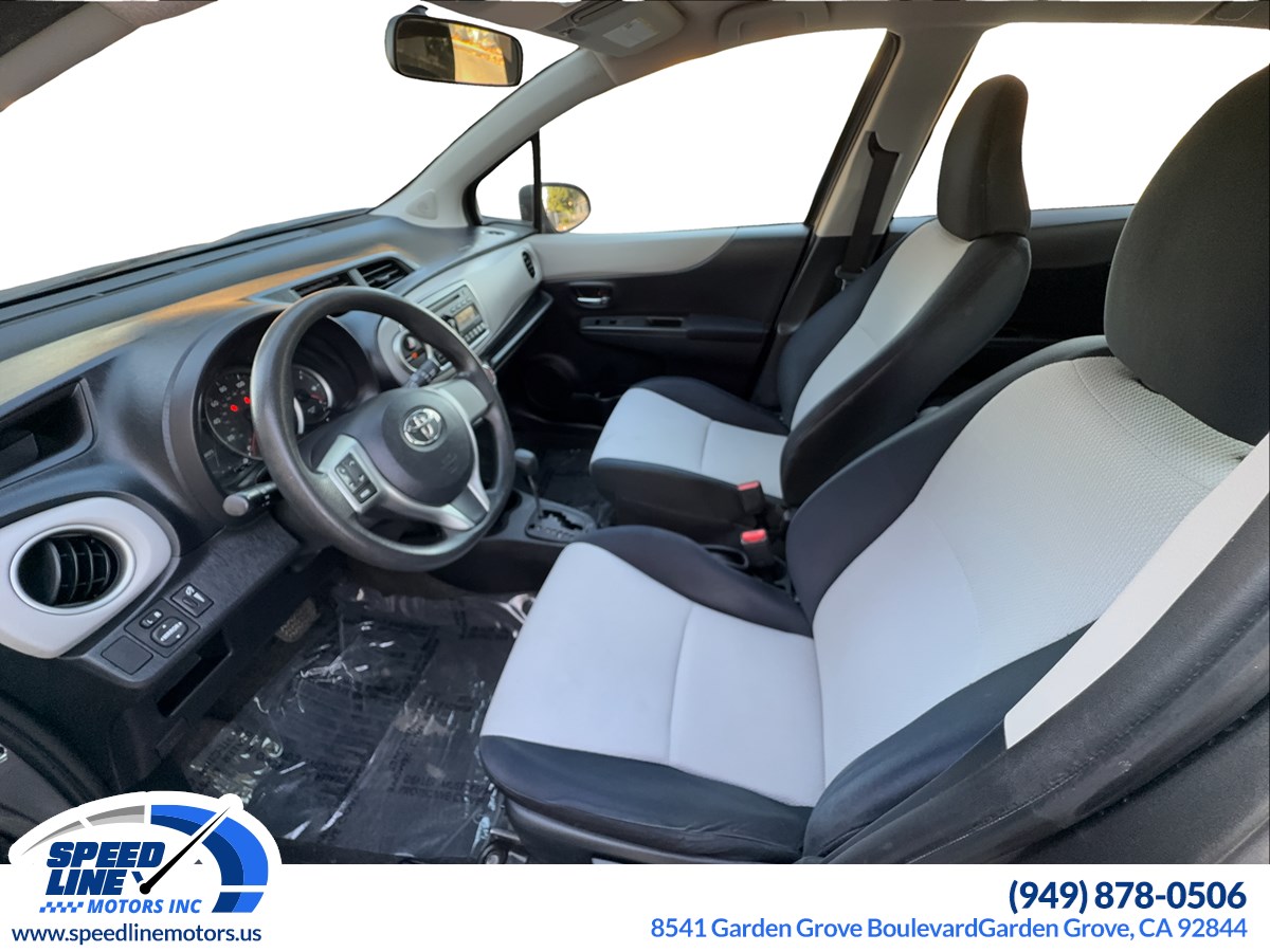 2013 Toyota Yaris LE photo 10
