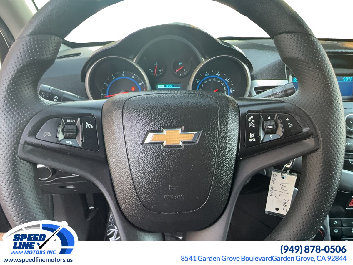 2016 Chevrolet Cruze LT photo 17