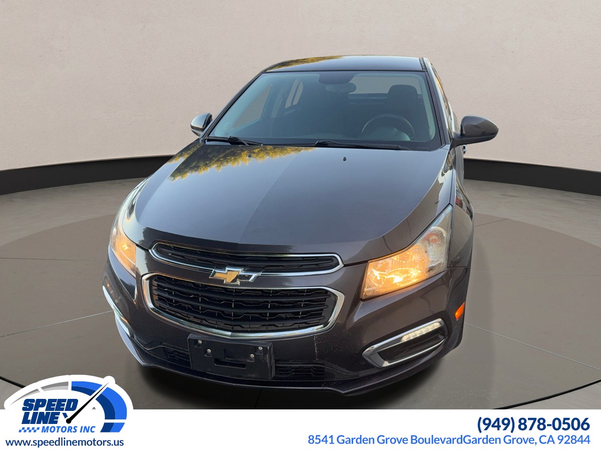 2016 Chevrolet Cruze LT photo 2