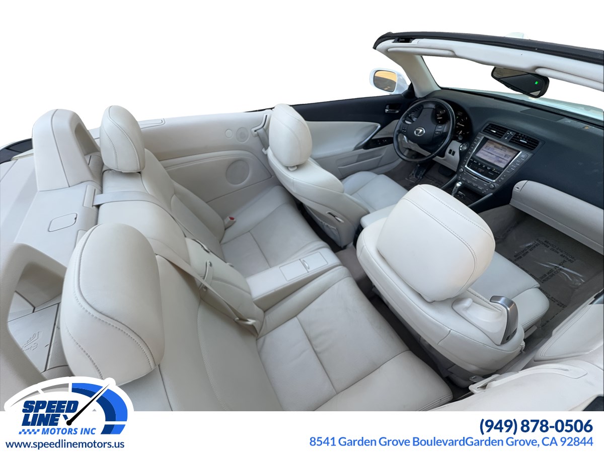 2010 Lexus IS 350C photo 22