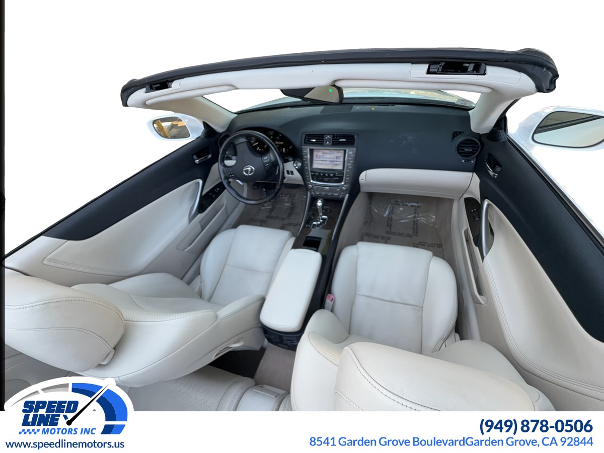 2010 Lexus IS 350C photo 23