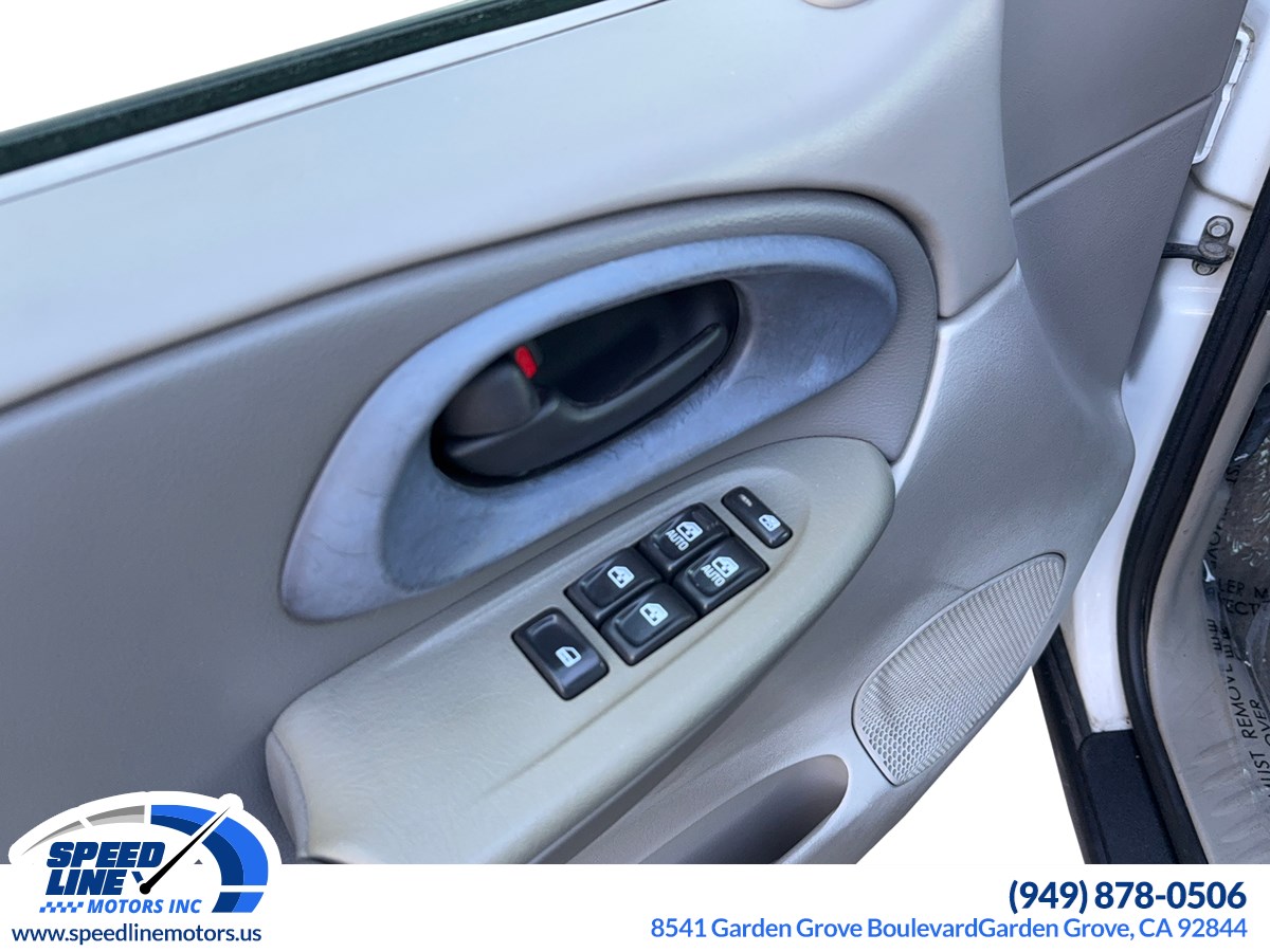 2004 Chevrolet Trailblazer LT photo 10