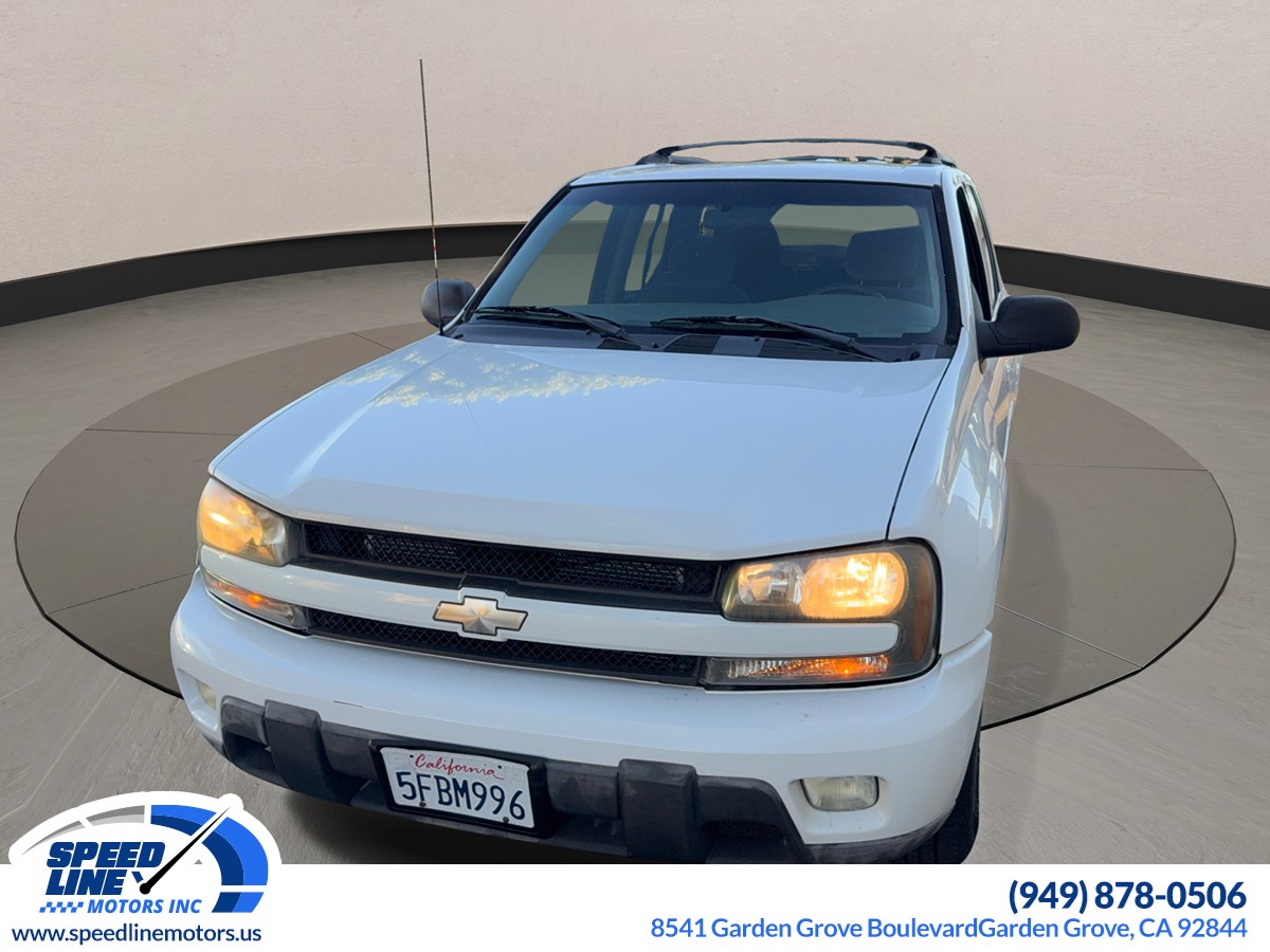 2004 Chevrolet Trailblazer LT photo 3