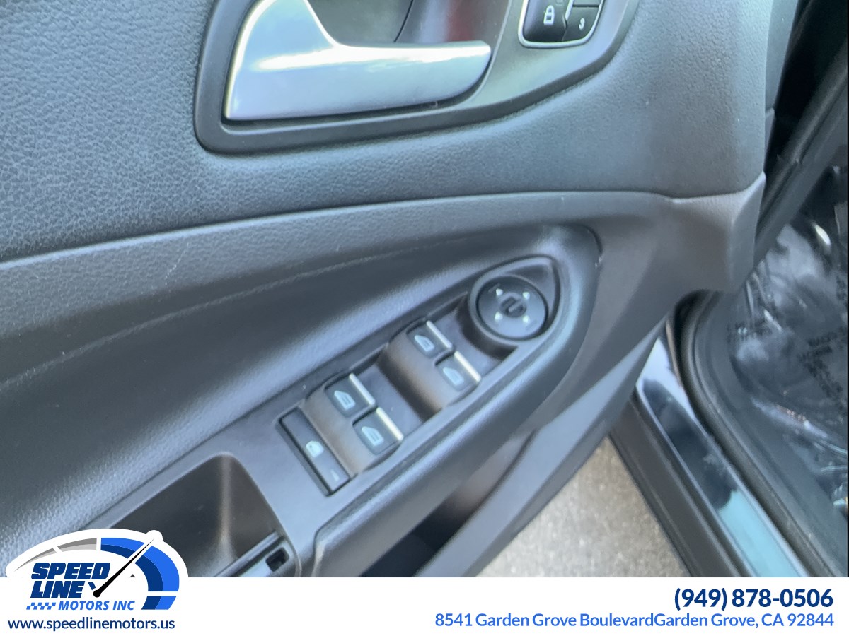 2017 Ford Escape Titanium photo 11